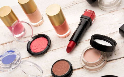 选择化妆品代加工工厂的关键注意事项